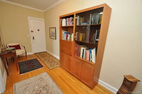 143 Garth Road Scarsdale NY 10583