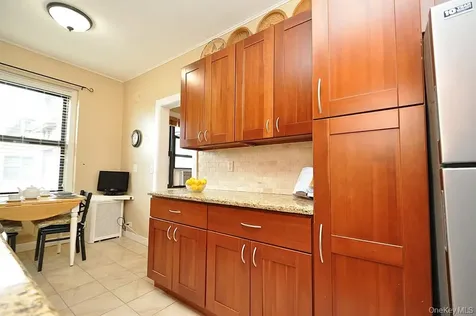 143 Garth Road Scarsdale NY 10583