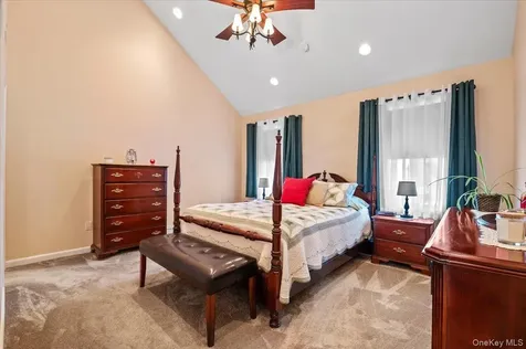 4 Westbury Avenue Plainview NY 11803