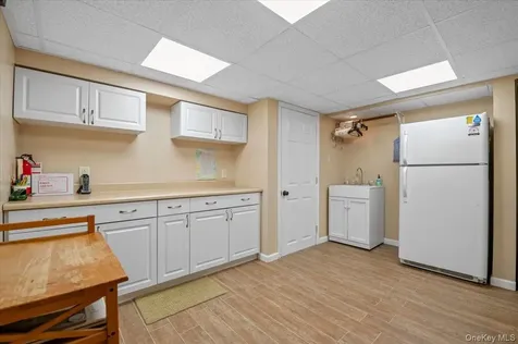 4 Westbury Avenue Plainview NY 11803