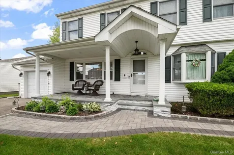 4 Westbury Avenue Plainview NY 11803