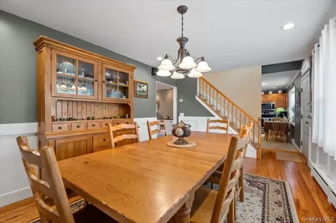 4 Westbury Avenue Plainview NY 11803