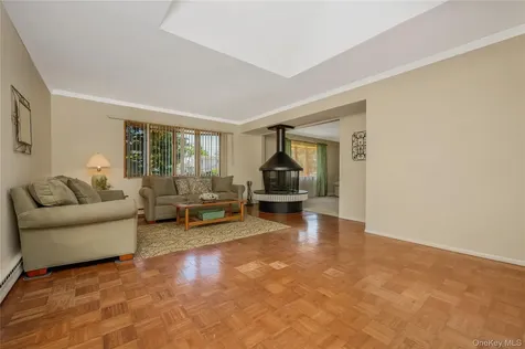 2316 Poe Court Seaford NY 11783