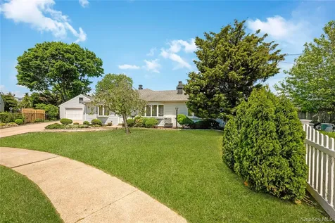 2316 Poe Court Seaford NY 11783