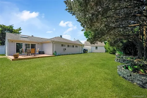 2316 Poe Court Seaford NY 11783
