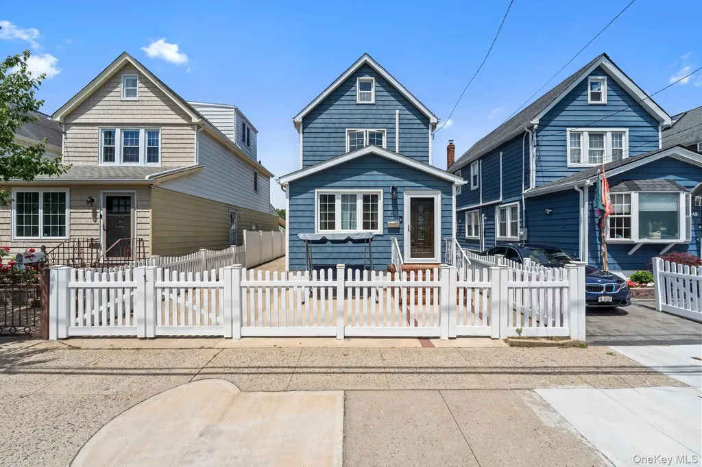 43 Dewitt Street Valley Stream NY 11580