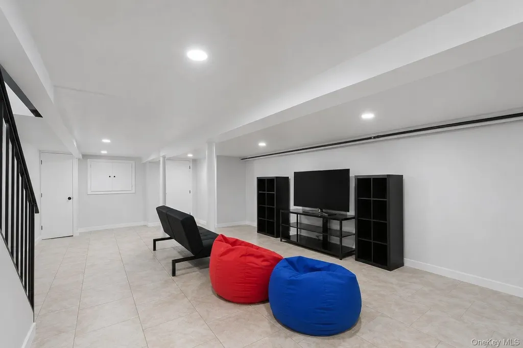 43 Dewitt Street Valley Stream NY 11580