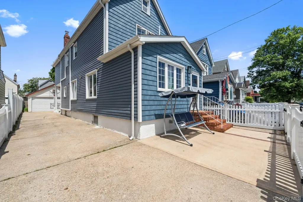 43 Dewitt Street Valley Stream NY 11580