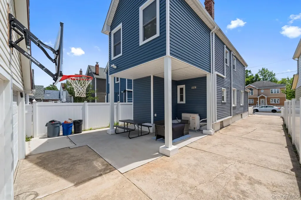 43 Dewitt Street Valley Stream NY 11580