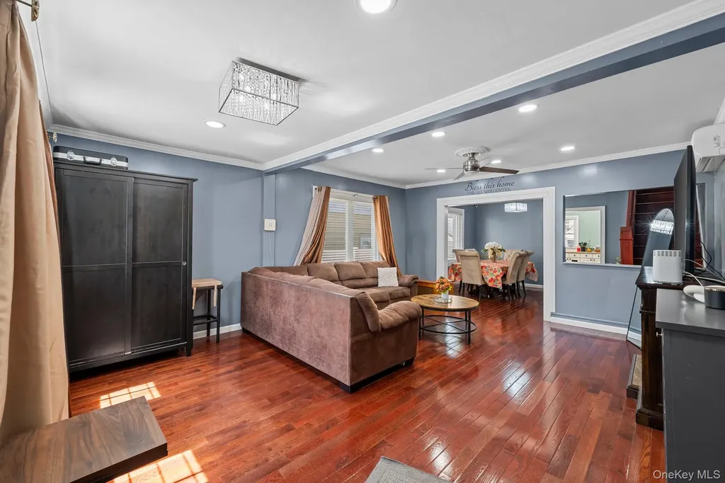 43 Dewitt Street Valley Stream NY 11580