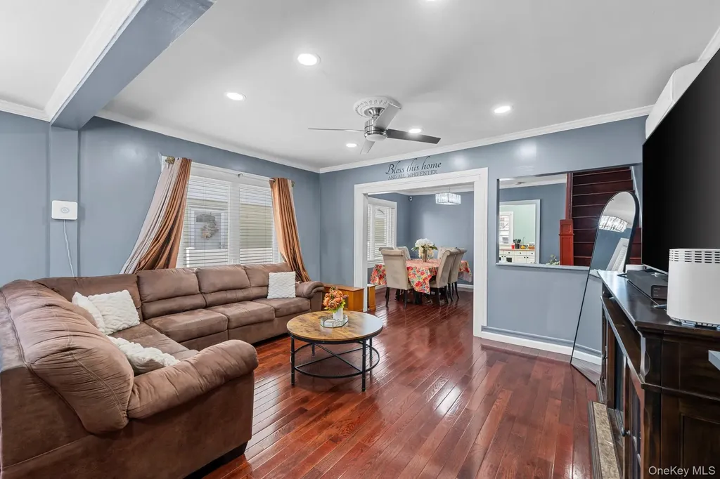 43 Dewitt Street Valley Stream NY 11580