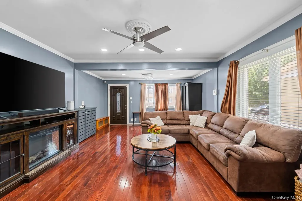 43 Dewitt Street Valley Stream NY 11580
