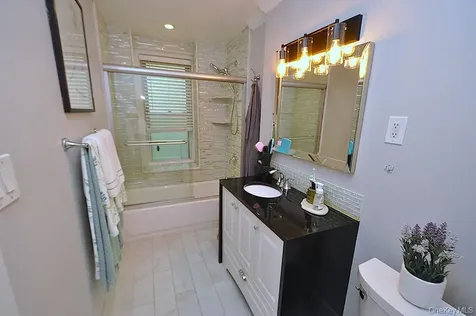 280 Bronxville Road Bronxville NY 10708