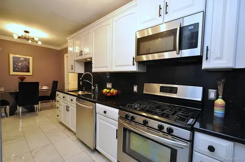 280 Bronxville Road Bronxville NY 10708