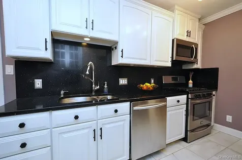280 Bronxville Road Bronxville NY 10708