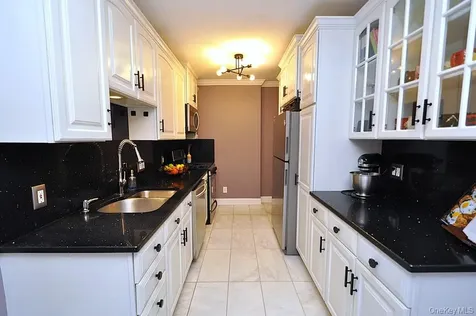 280 Bronxville Road Bronxville NY 10708
