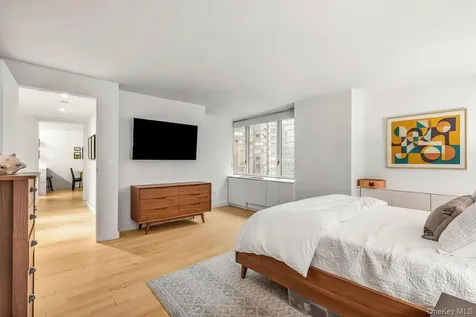 322 W 57th Street New York (manhattan) NY 10019