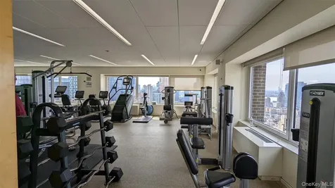 322 W 57th Street New York (manhattan) NY 10019