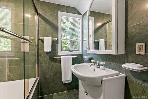 30 High Point Lane Scarsdale NY 10583