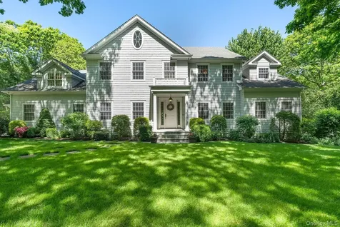6 Woodruff Lane Bridgehampton NY 11932