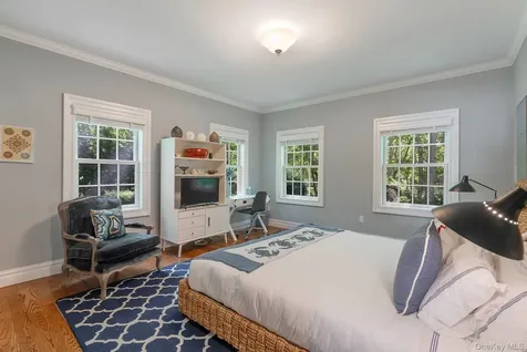 6 Woodruff Lane Bridgehampton NY 11932