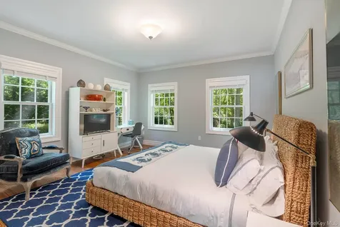 6 Woodruff Lane Bridgehampton NY 11932