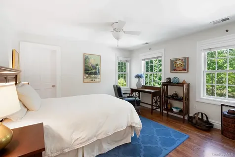 6 Woodruff Lane Bridgehampton NY 11932