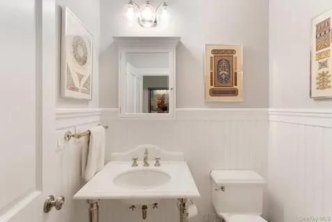 6 Woodruff Lane Bridgehampton NY 11932