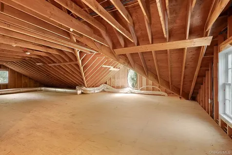 6 Woodruff Lane Bridgehampton NY 11932