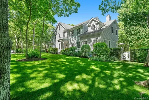 6 Woodruff Lane Bridgehampton NY 11932