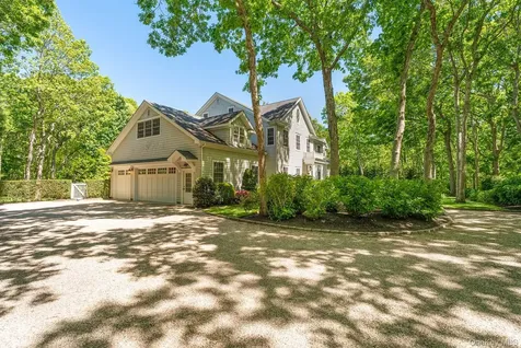 6 Woodruff Lane Bridgehampton NY 11932