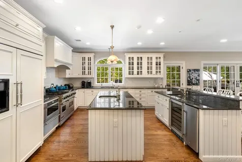 6 Woodruff Lane Bridgehampton NY 11932