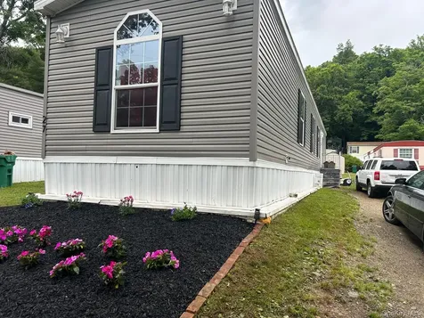 27 Shagbark Pleasant Valley NY 12569