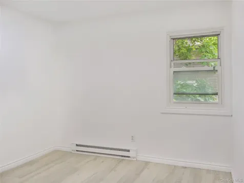 266 Station Road Bellport NY 11713