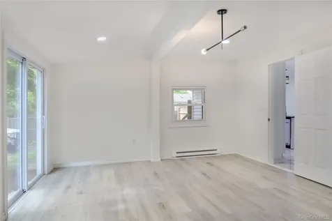 266 Station Road Bellport NY 11713