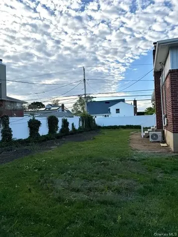 9 N Walnut Place Massapequa NY 11758