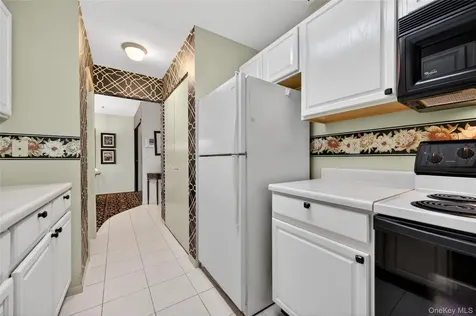 54 School Street Westbury NY 11590
