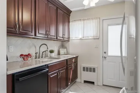 183 N Oak Street Massapequa NY 11758