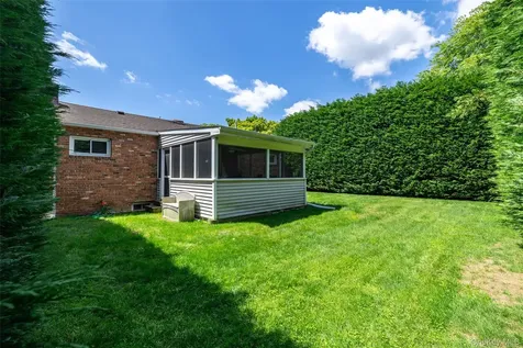 183 N Oak Street Massapequa NY 11758