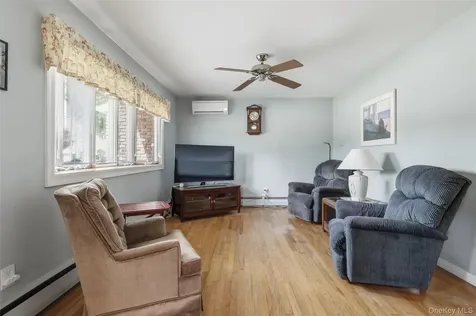 183 N Oak Street Massapequa NY 11758