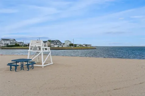 5 Division Avenue Massapequa NY 11758