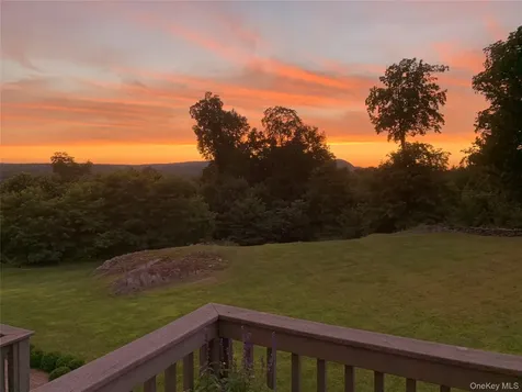 64 Hudson View Terrace Hyde Park NY 12538