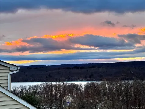 64 Hudson View Terrace Hyde Park NY 12538