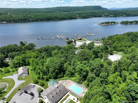 64 Hudson View Terrace Hyde Park NY 12538