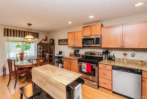 64 Hudson View Terrace Hyde Park NY 12538