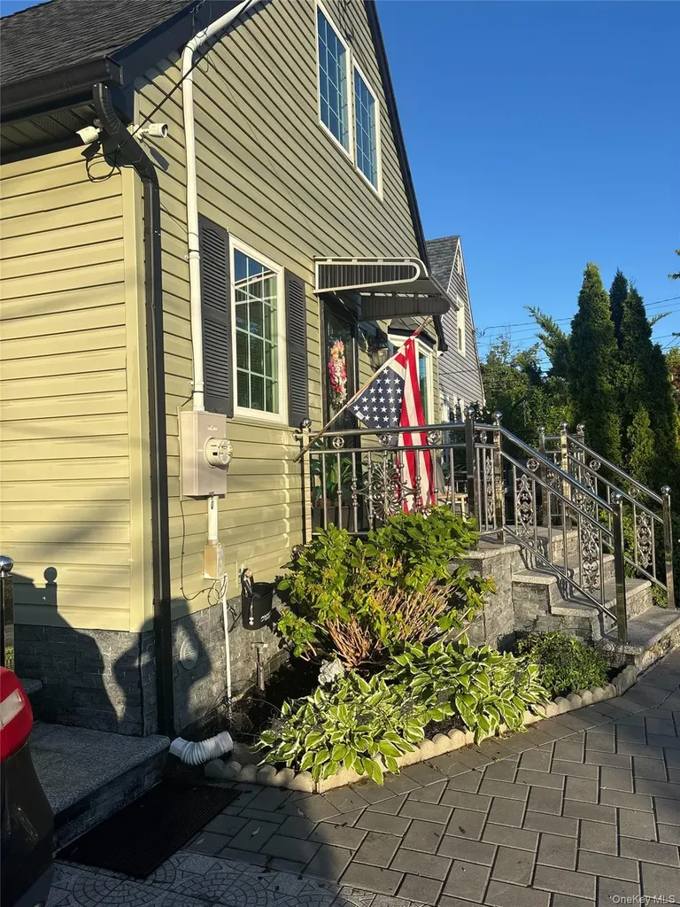 120 Fir Street Valley Stream NY 11580