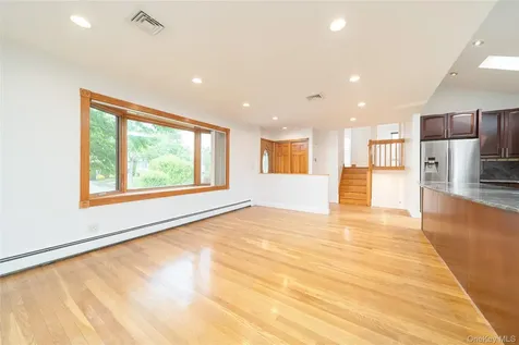 6 Manor Drive Bethpage NY 11714