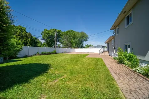 6 Manor Drive Bethpage NY 11714