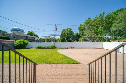 6 Manor Drive Bethpage NY 11714