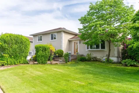 6 Manor Drive Bethpage NY 11714